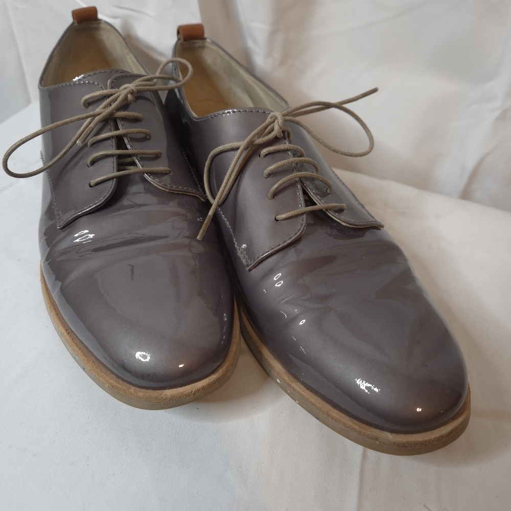 AGL Grey/Silver Patent Leather Lace Up Loafers Double Sole Size 7.5